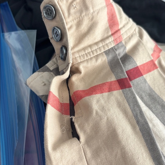 Burberry - Picture 6 of 7